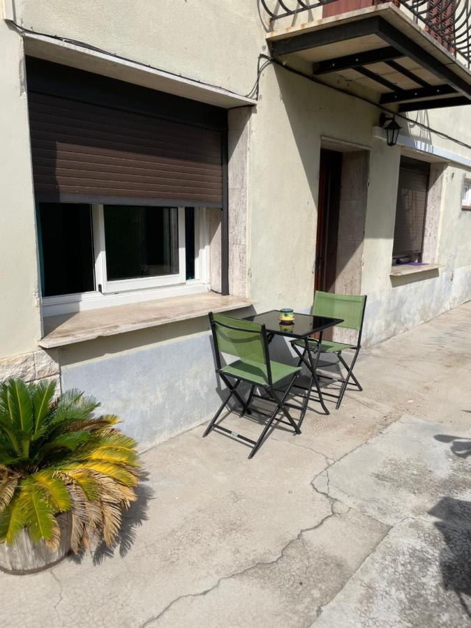 Agreable 2 Pieces En Ville Comme A La Campagne Nice Exterior photo