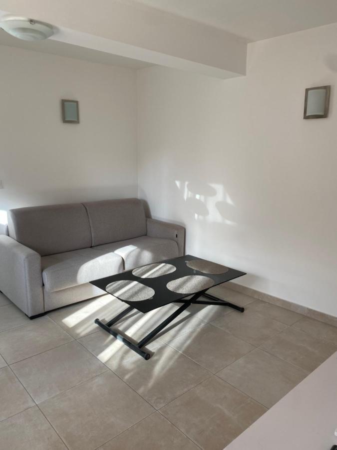 Agreable 2 Pieces En Ville Comme A La Campagne Nice Exterior photo